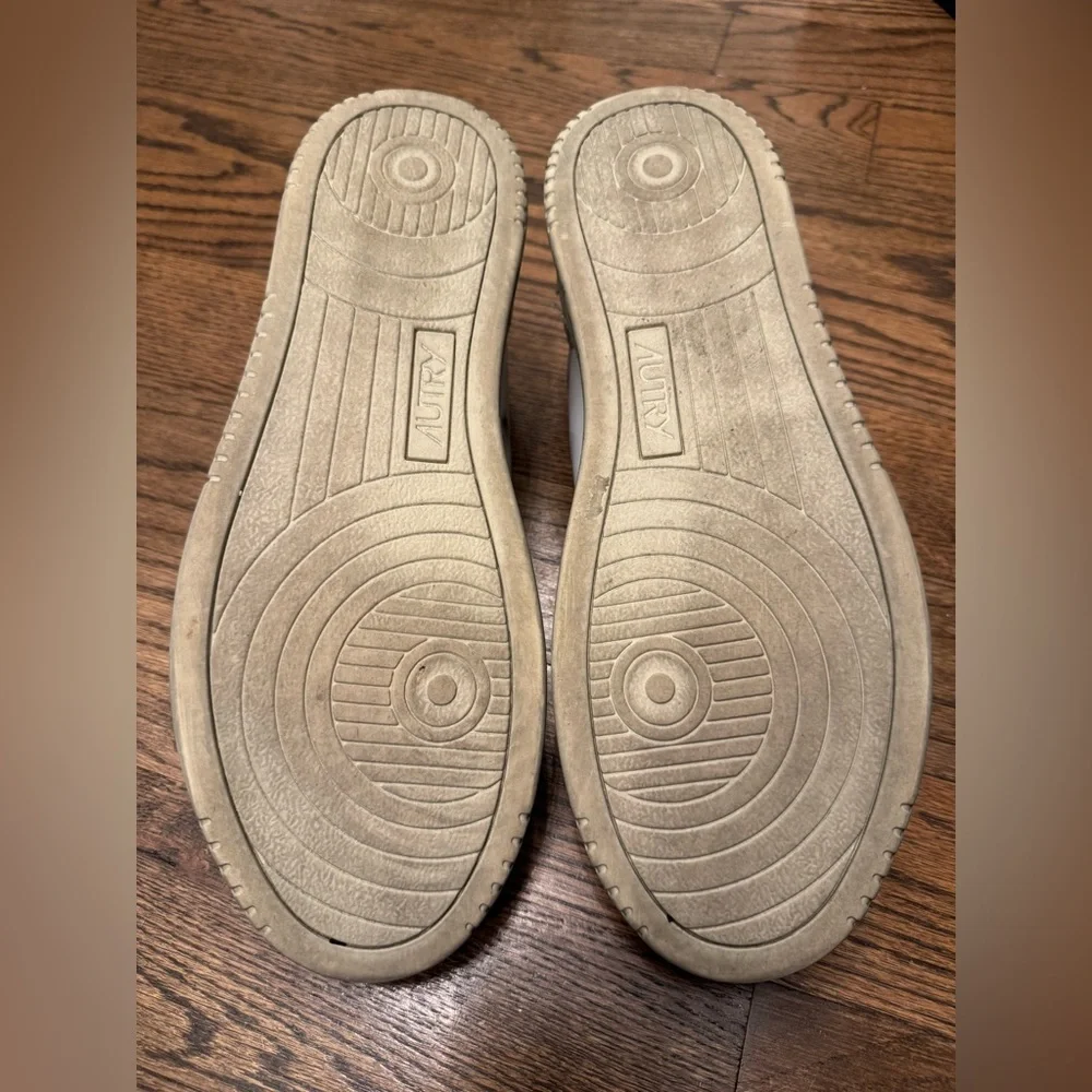 AUTRY SNEAKERS MEDALIST LOW SUPER VINTAGE IN WHITE BLACK SILVER LEATHER, 44–NWT